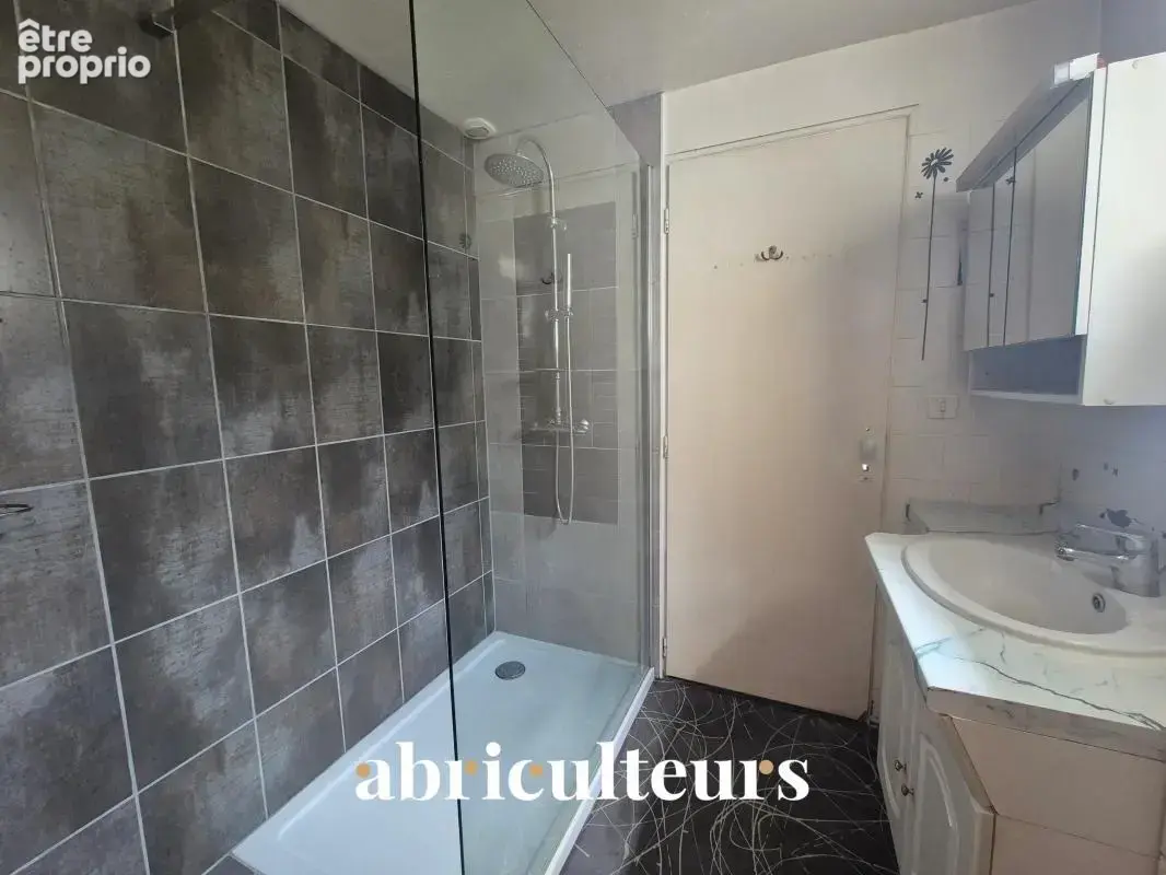 Maison de ville de plein pied d'environ 80m² en vente à Cognac (16100) - photo 10