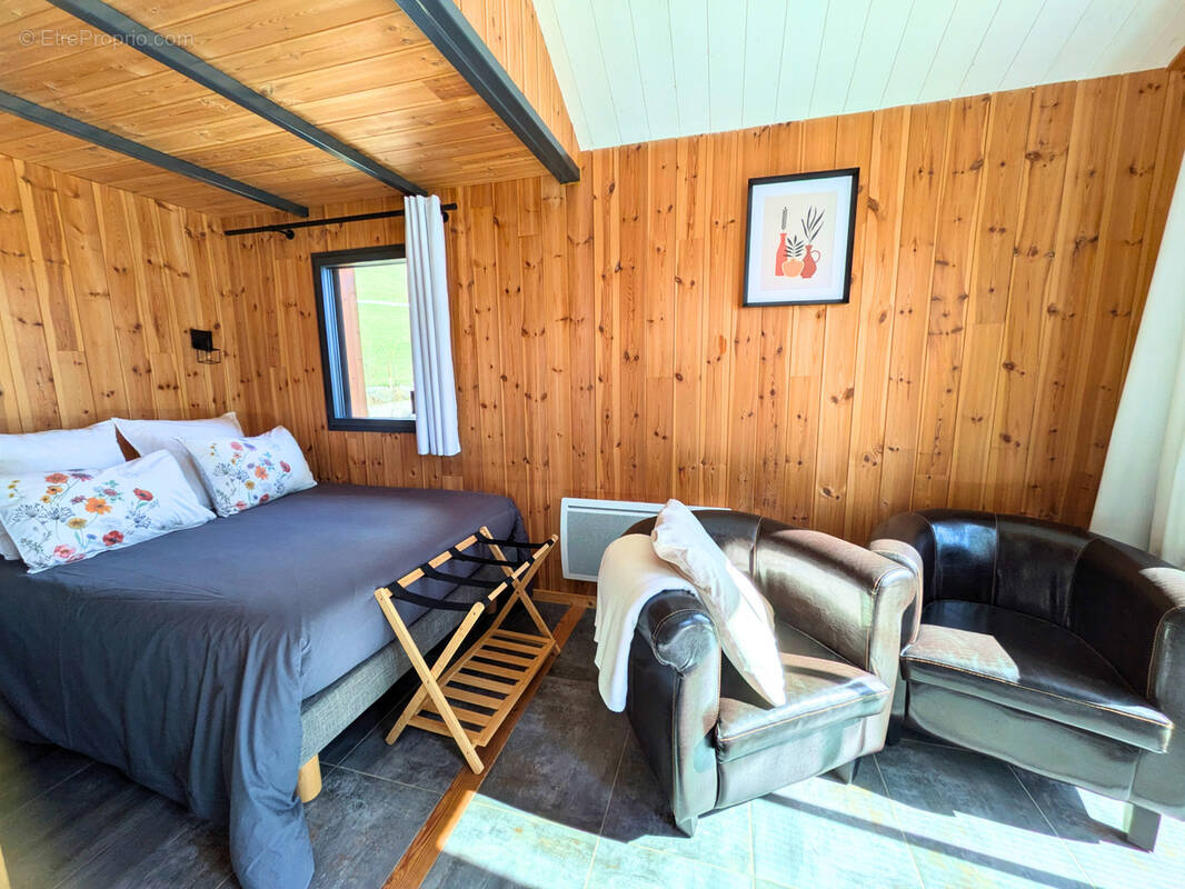 Autre à ASPRES-LES-CORPS