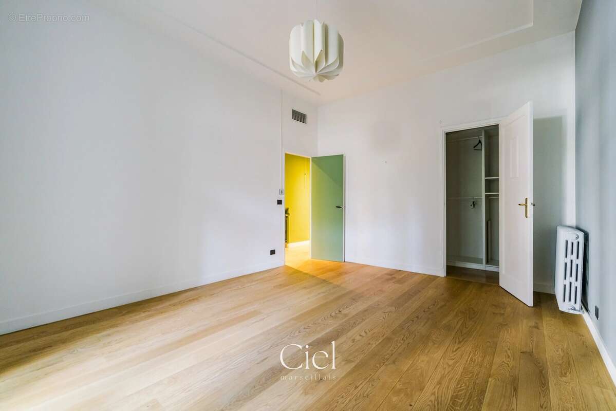 Appartement à MARSEILLE-8E