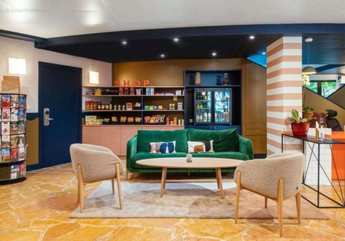 Appartement à COURBEVOIE