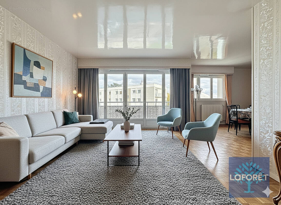 Appartement à CHILLY-MAZARIN