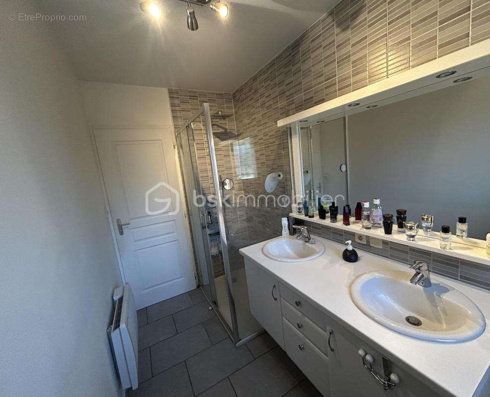 Maison à VILLEFONTAINE