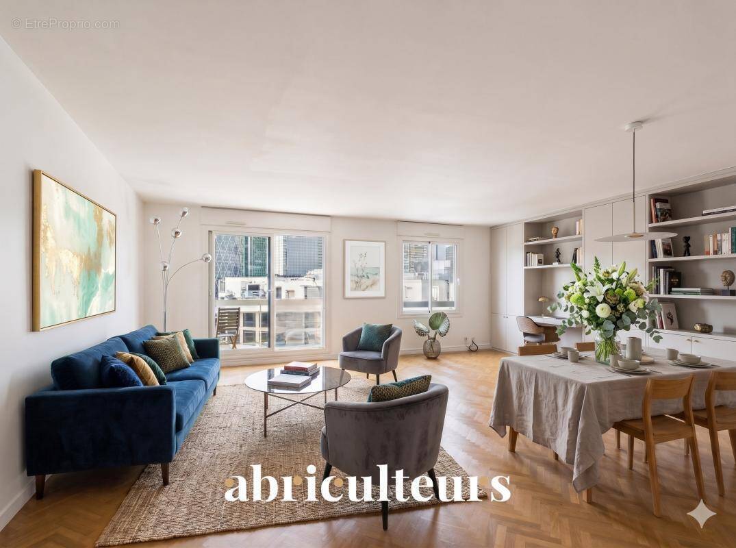 Appartement à COURBEVOIE