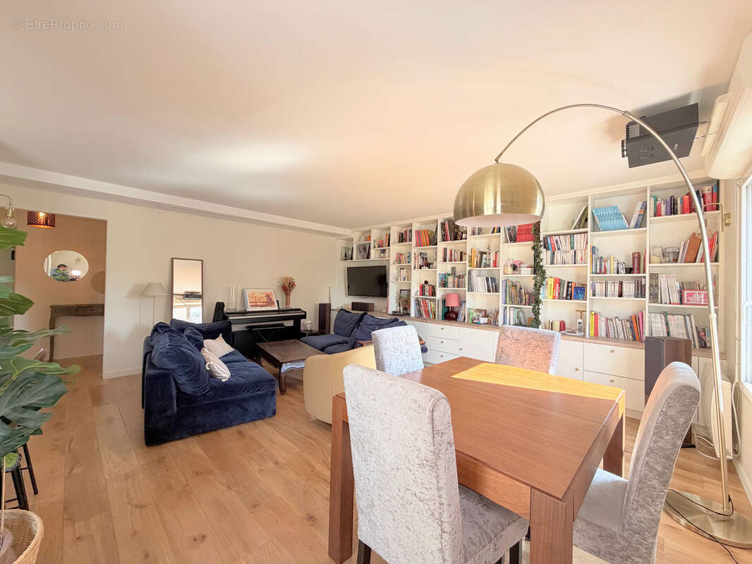 Appartement à SURESNES