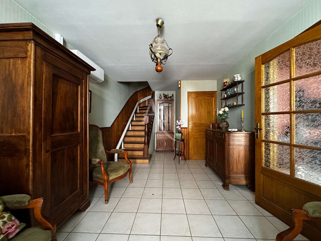 Maison à DOUZENS