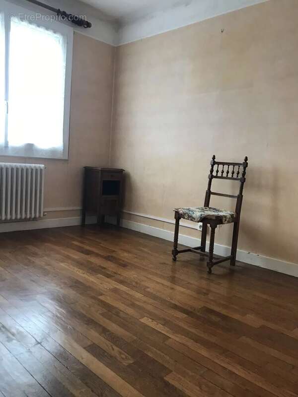 Maison à SAINT-CHERON