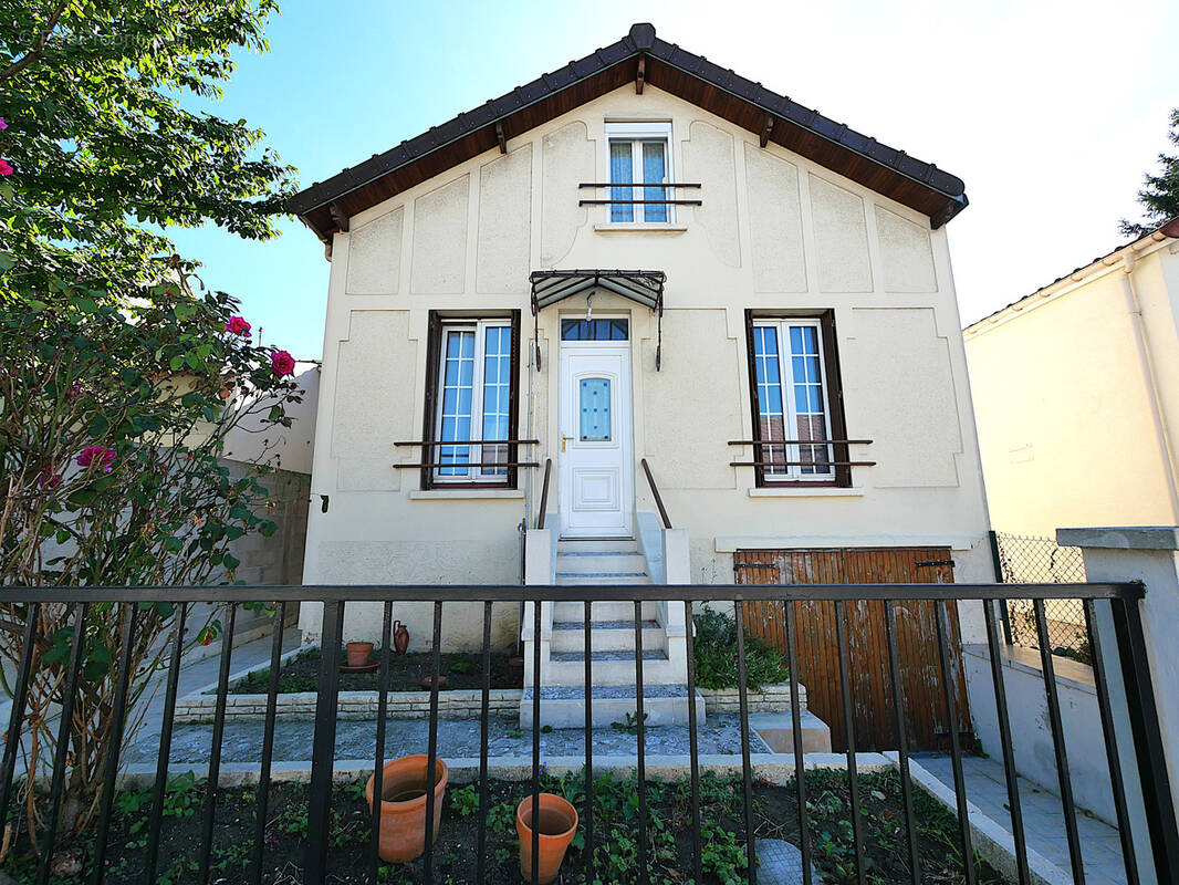 Maison à LE BLANC-MESNIL