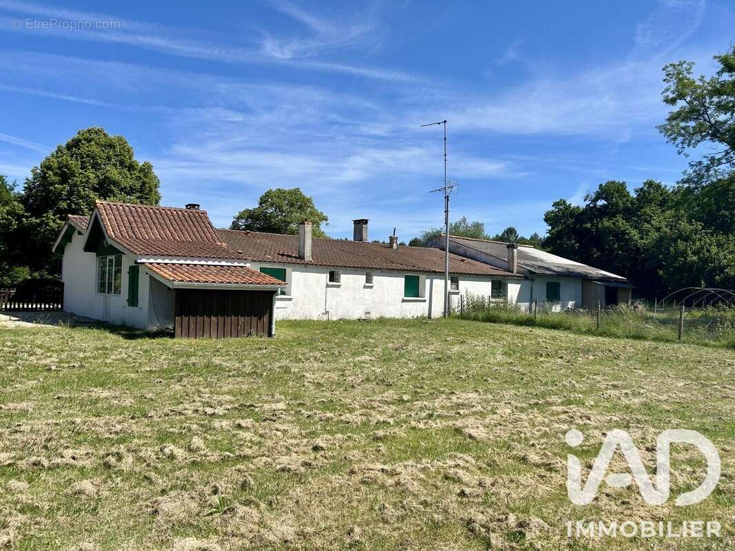 Photo 3 - Maison à VENDAYS-MONTALIVET