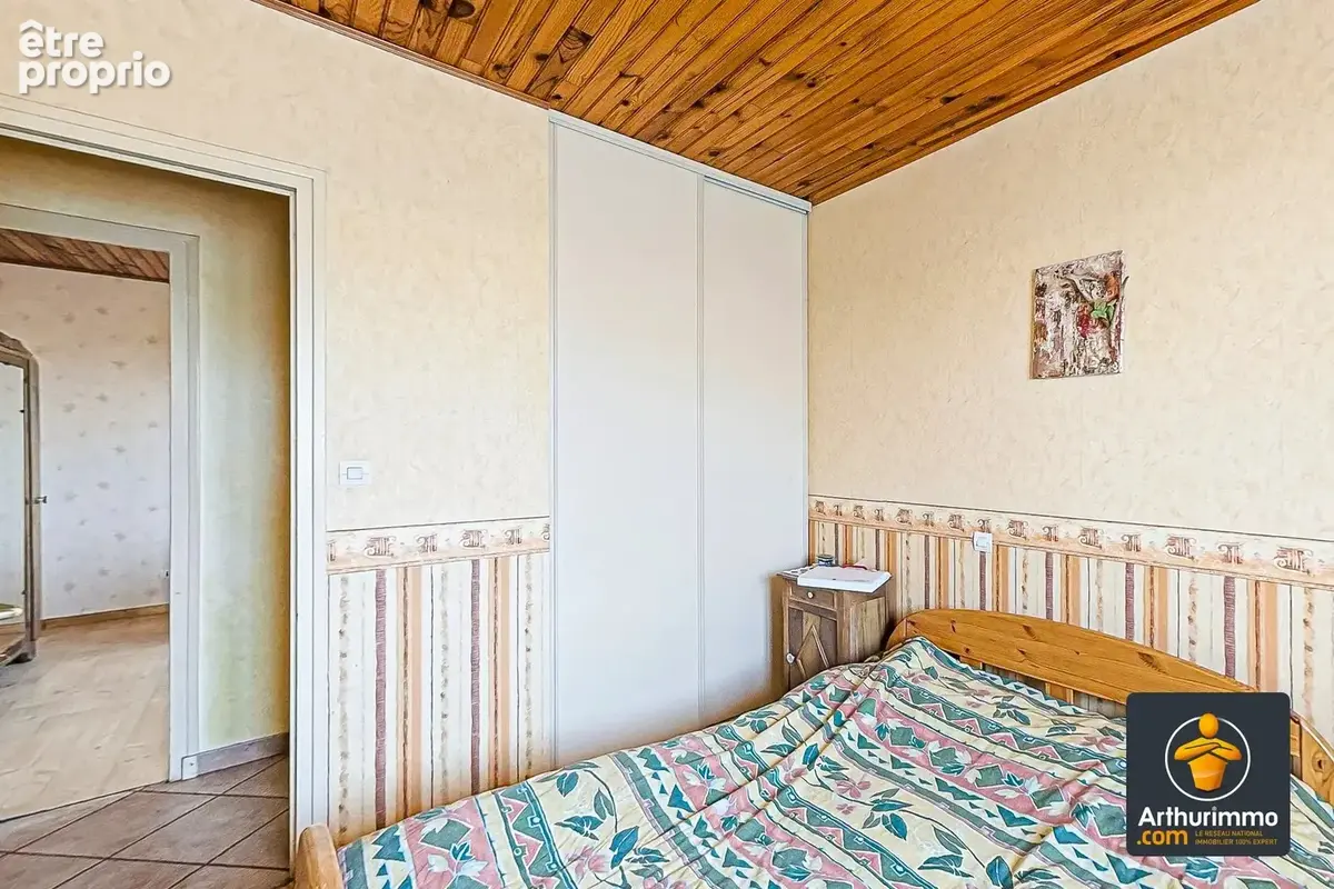 SAINT-VICTOR – Maison familiale avec sous-sol complet, grand terrain de 5 588 m² et aucun vis-à-vis - photo 17