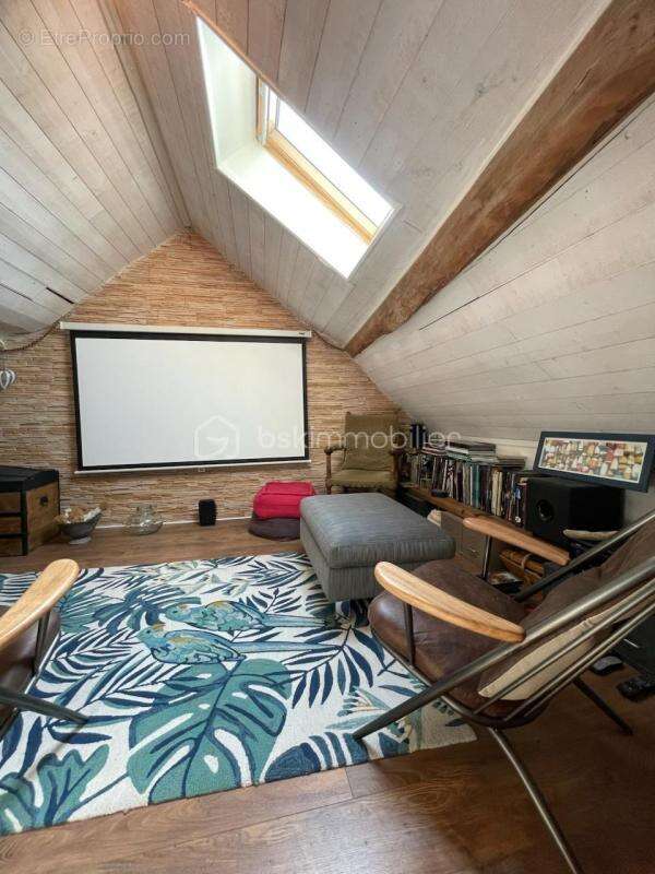 Maison à VERT-LE-PETIT