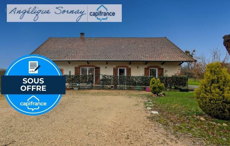 Maison à COMMENAILLES