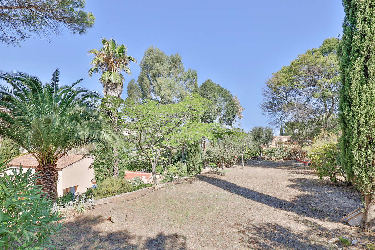 Maison à CARQUEIRANNE