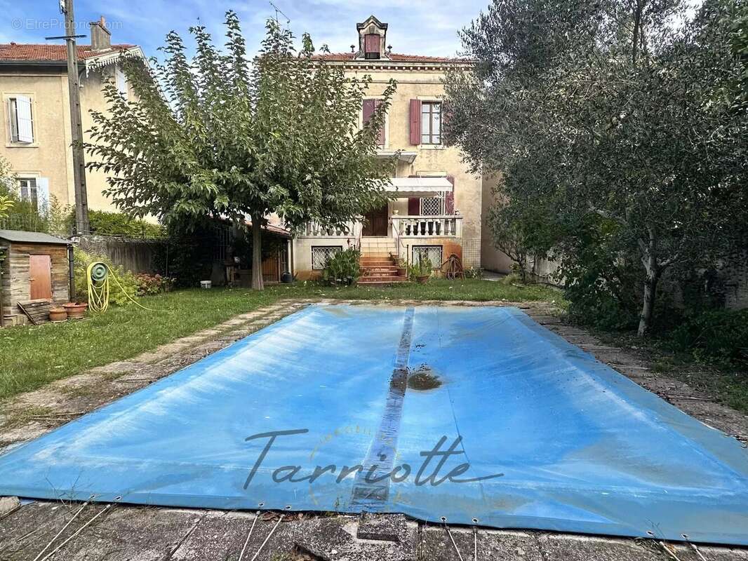 Maison à MONTELIMAR