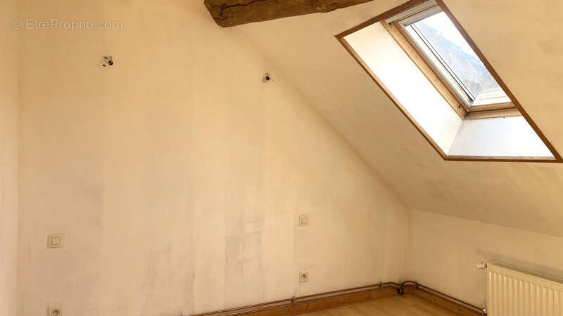 Maison à L&#039;ISLE-SUR-SEREIN