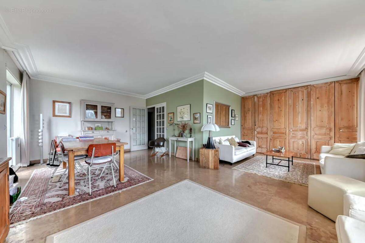 Appartement à CALUIRE-ET-CUIRE