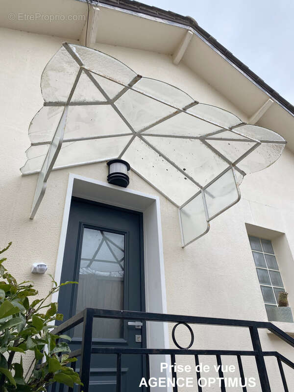 Maison à VILLENEUVE-LA-GUYARD