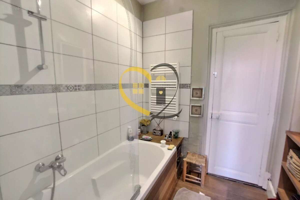 Maison à LA CHAPELLE-D&#039;ANGILLON