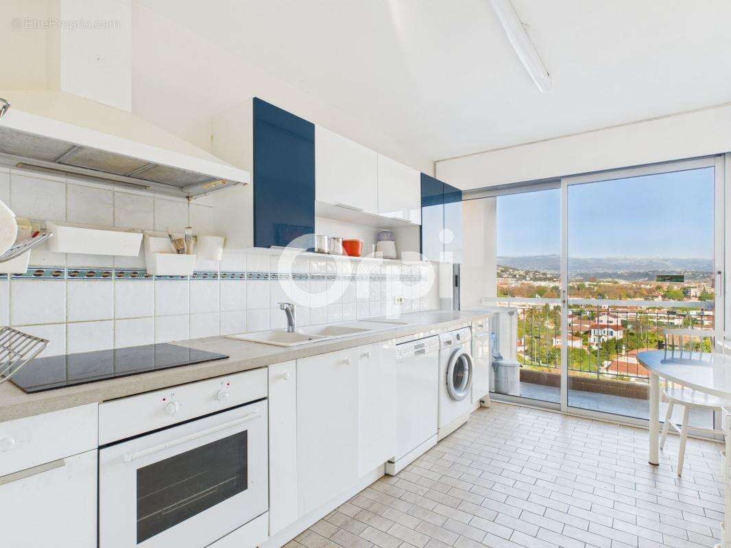 Appartement à MANDELIEU-LA-NAPOULE