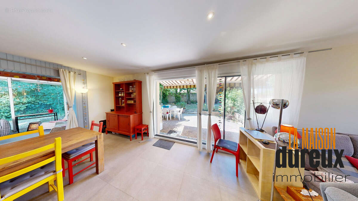 Maison 163 m² à Arc-Les-Gray  - photo 3
