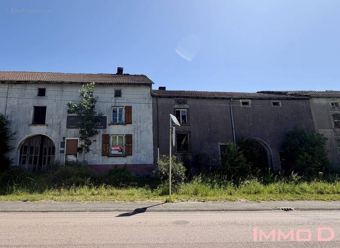 Maison à GRUEY-LES-SURANCE