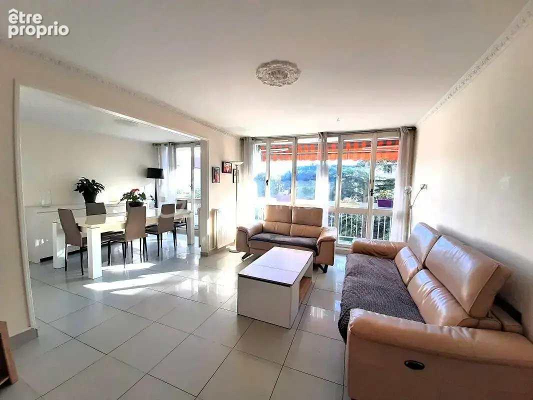 Appartement t5  avec grand balcon - photo 2