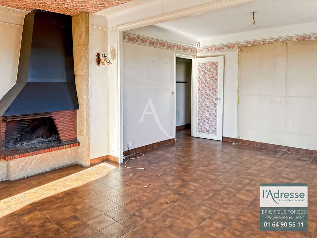 Maison à FONTENAY-LES-BRIIS