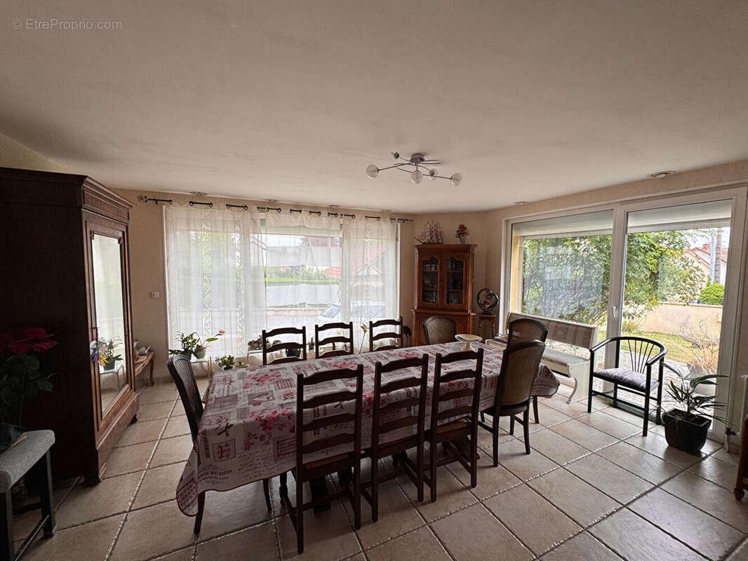 Maison à ECUISSES