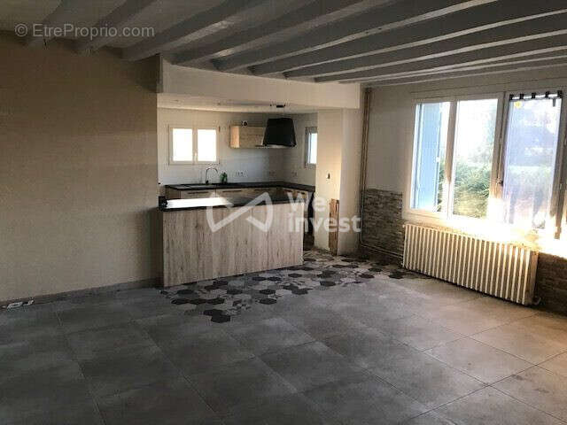 Maison à LA CHARTRE-SUR-LE-LOIR
