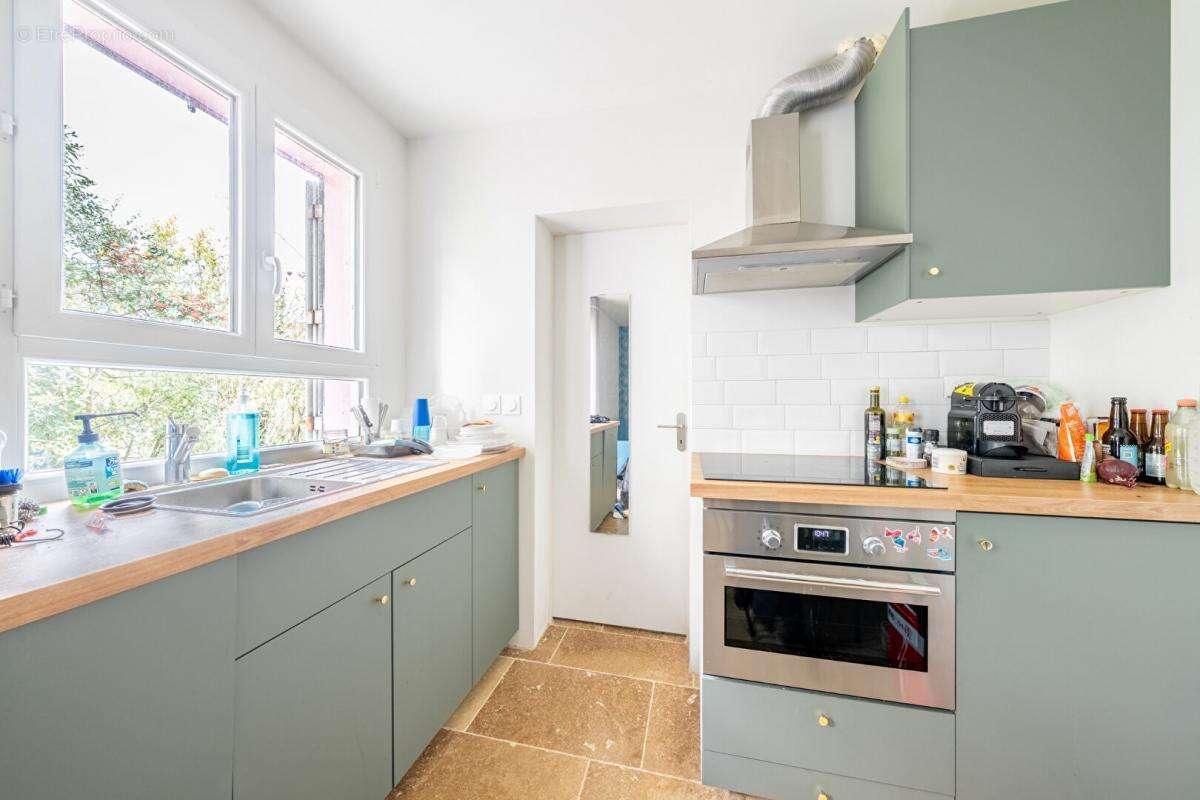 Maison à SAINT-CIERS-SUR-GIRONDE