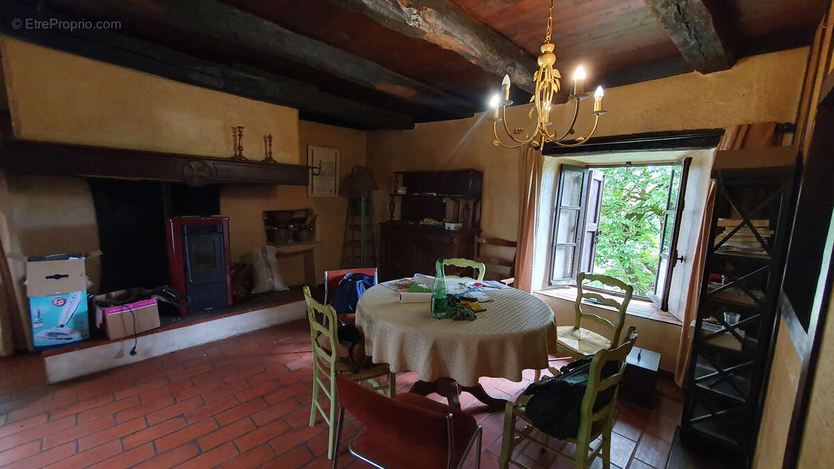 Maison à LE MASNAU-MASSUGUIES