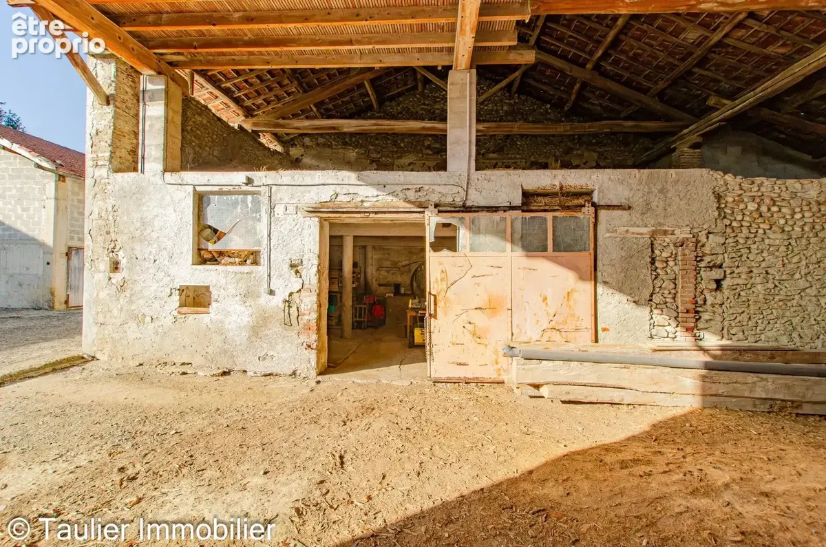 Ancienne ferme avec dépendances - photo 28
