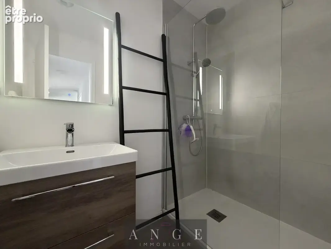Appartement t4 - 70m2 - balcon - garage - cave - quartier claret / hôpital saint anne - photo 9