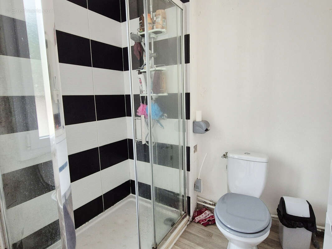 Maison à VILLESENEUX