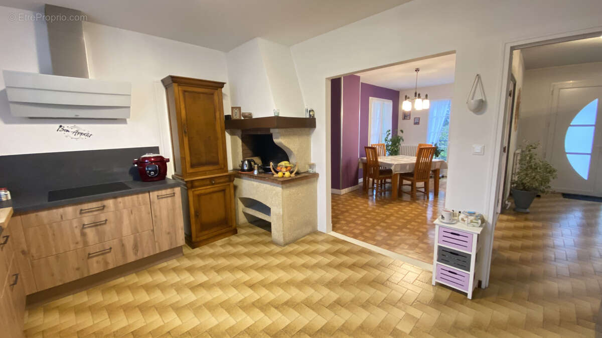 Maison à SAINT-FORT-SUR-GIRONDE