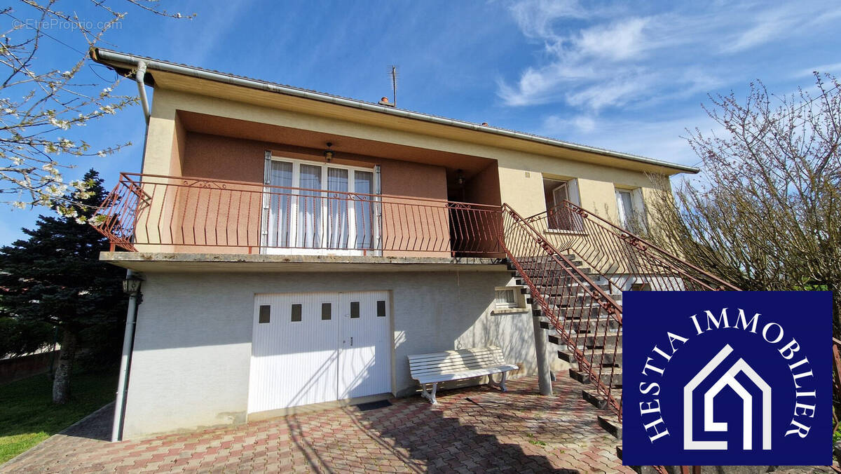 Maison à MOUTIERS-SAINT-JEAN