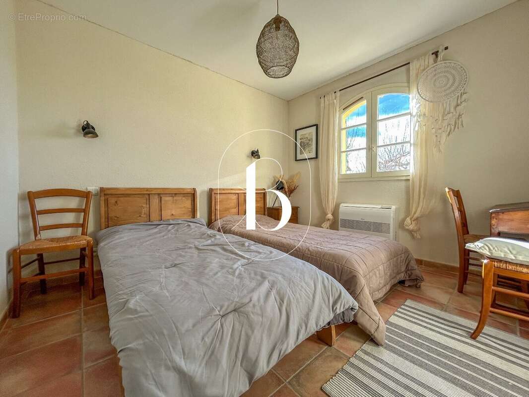 Maison à BARJAC