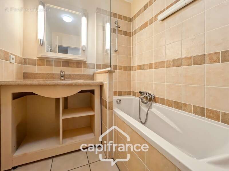 Appartement à MALLEMORT