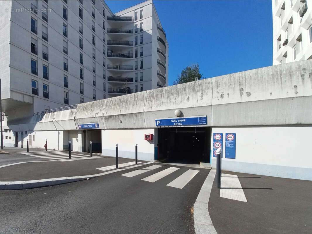 Parking à CRETEIL