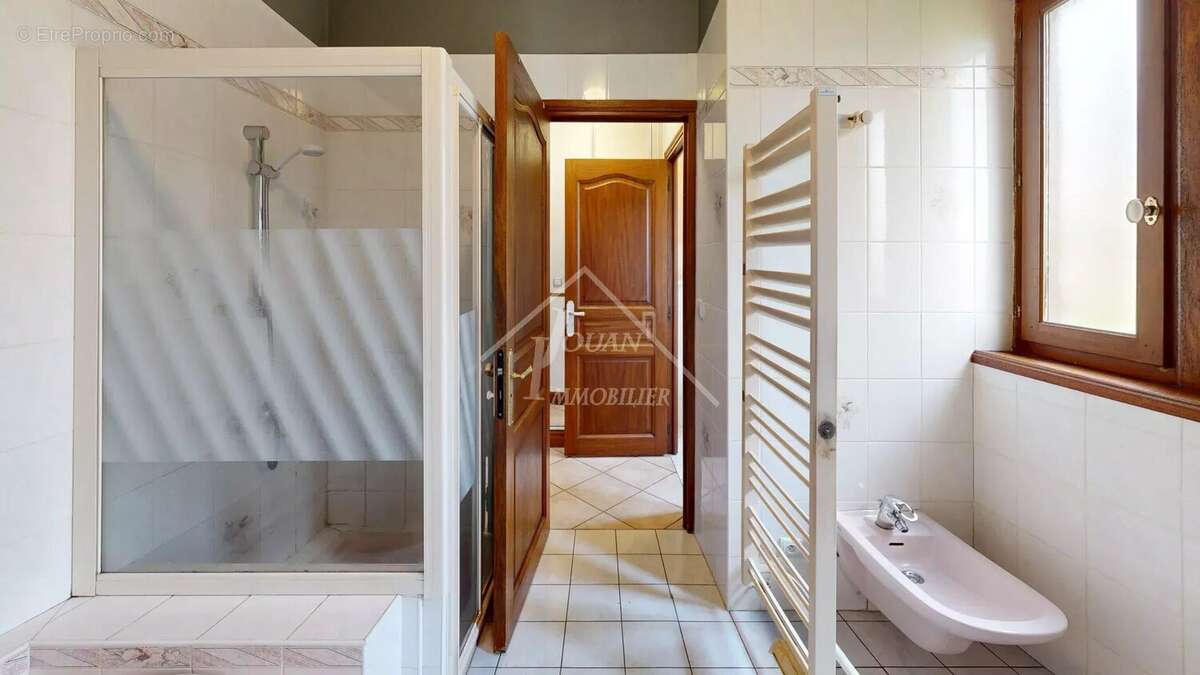 Maison à DOMPIERRE-SUR-BESBRE