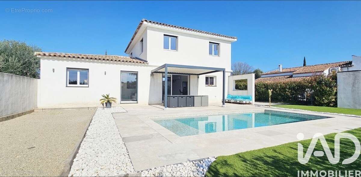 Photo 2 - Maison à PUGET-SUR-ARGENS