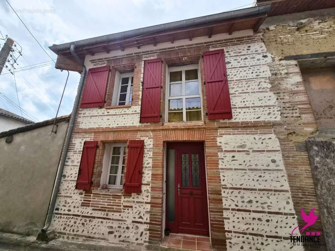 Maison à LAUNAC