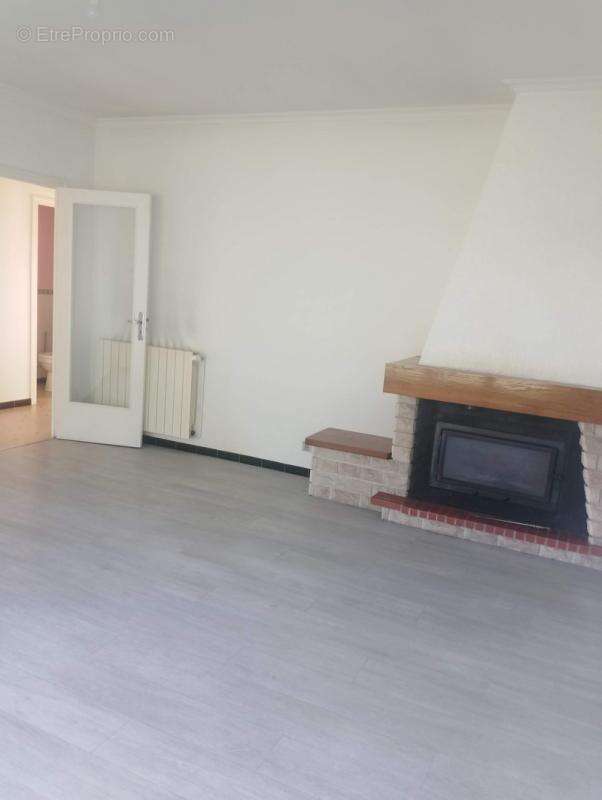 Maison t4 de plain pied + dépendance - photo 11