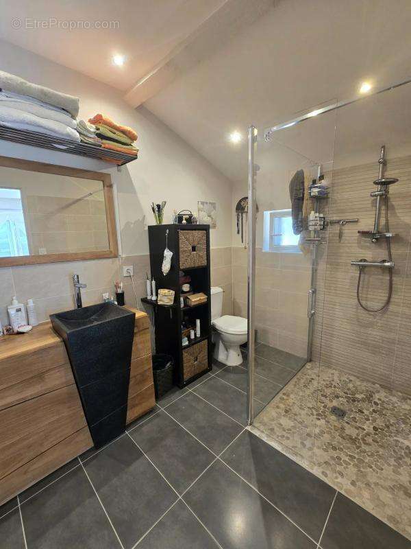 Maison à SAINT-LAURENT-DES-COMBES