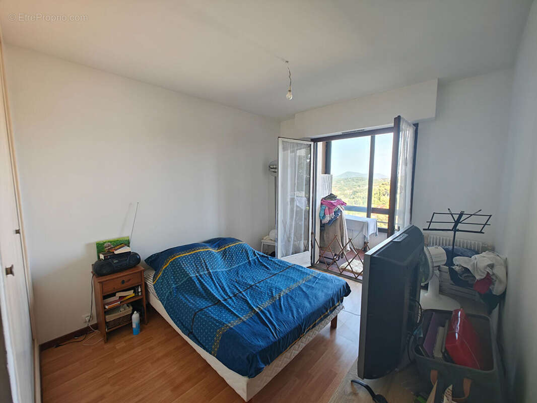 Appartement toulon est la serinette . exclusivité !!! . 3 pieces 71m2 avec terrasse et loggia. - photo 7