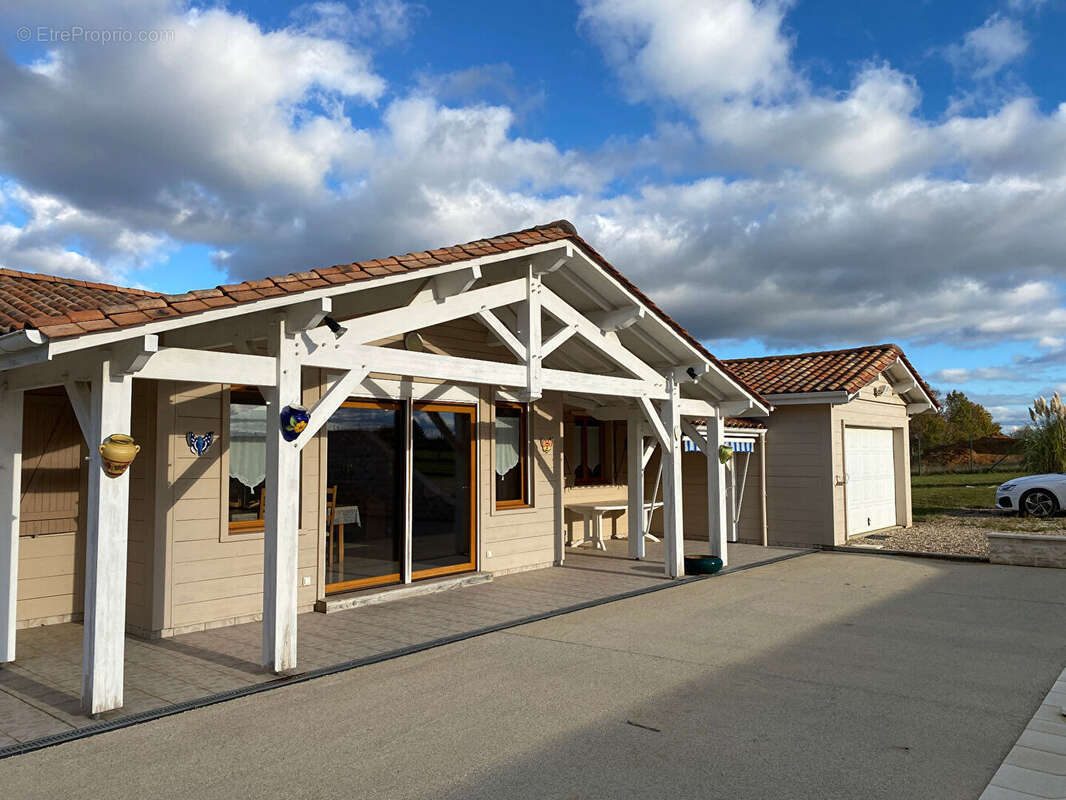 Maison à ROUFFIGNAC-SAINT-CERNIN-DE-REILHAC