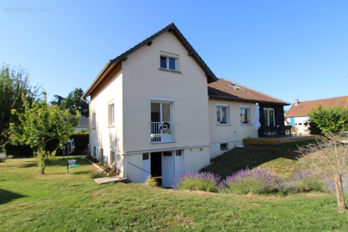 Maison à DOZULE