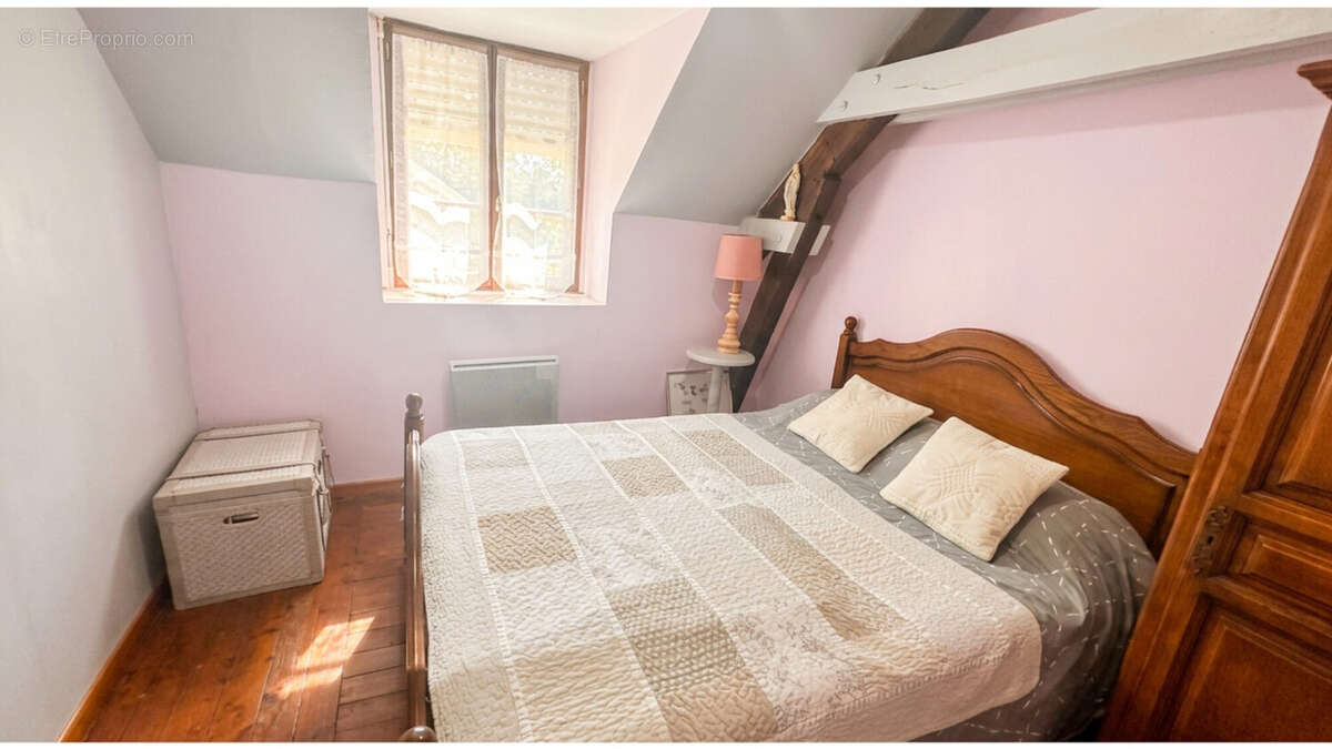 Maison 110 m² à Le Bourgneuf-La-Foret  - photo 8