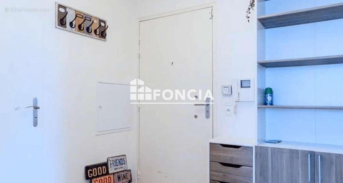 Appartement à FRESNES