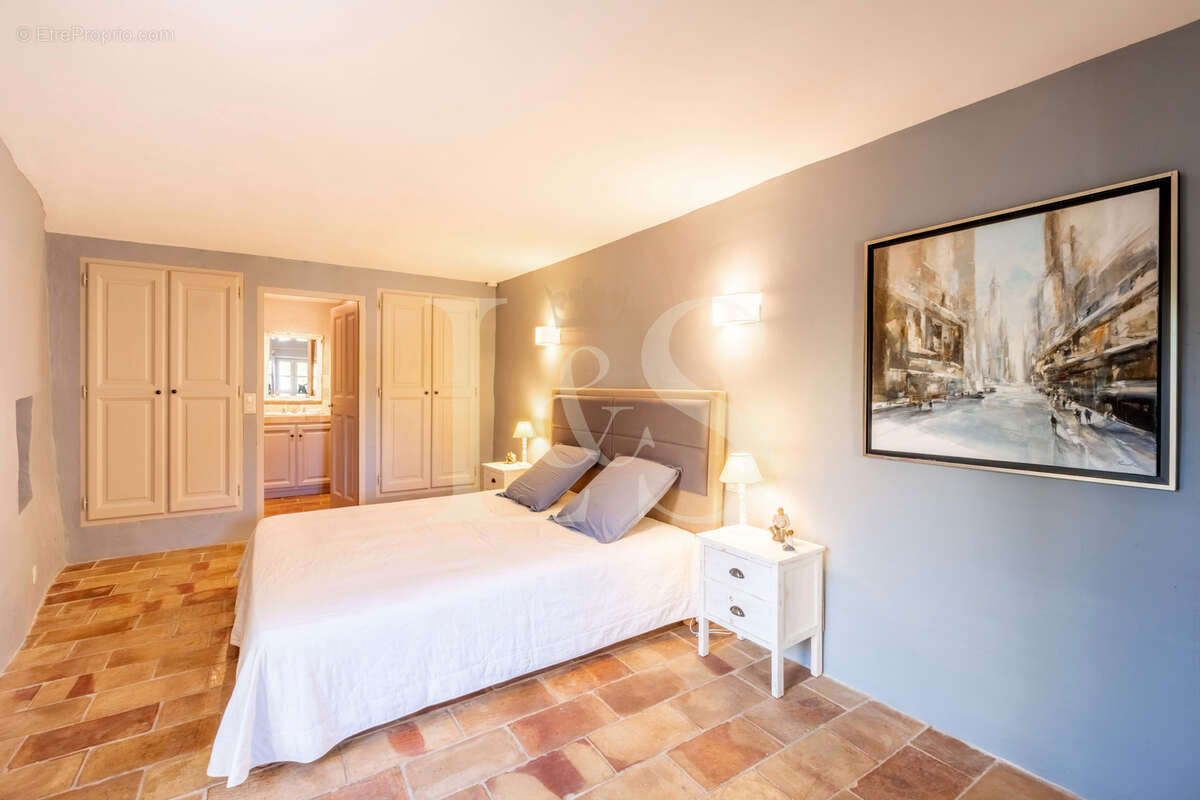 Élégante maison de caractère au cœur du Luberon. - photo 23