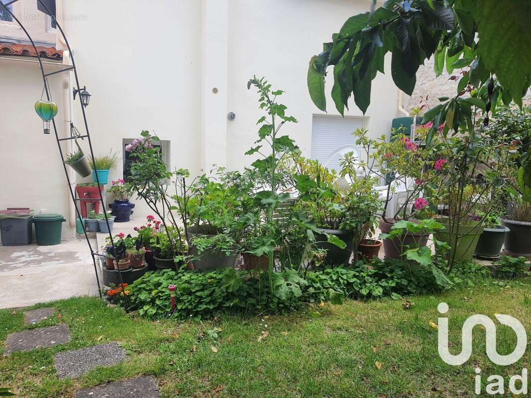 Photo 2 - Maison à SAINT-JEAN-D&#039;ANGELY